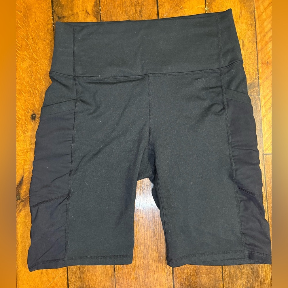 9” High Waisted Bike Shorts Fabletics Powerhold Women’s US 6
